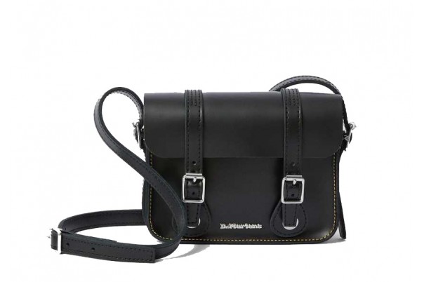 Сумка Dr Martens черная кожаная маленькая 7 Inch Leather Crossbody Bag